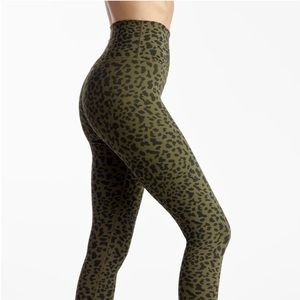 DYI Define Your Inspiration NWT Workout Leggings